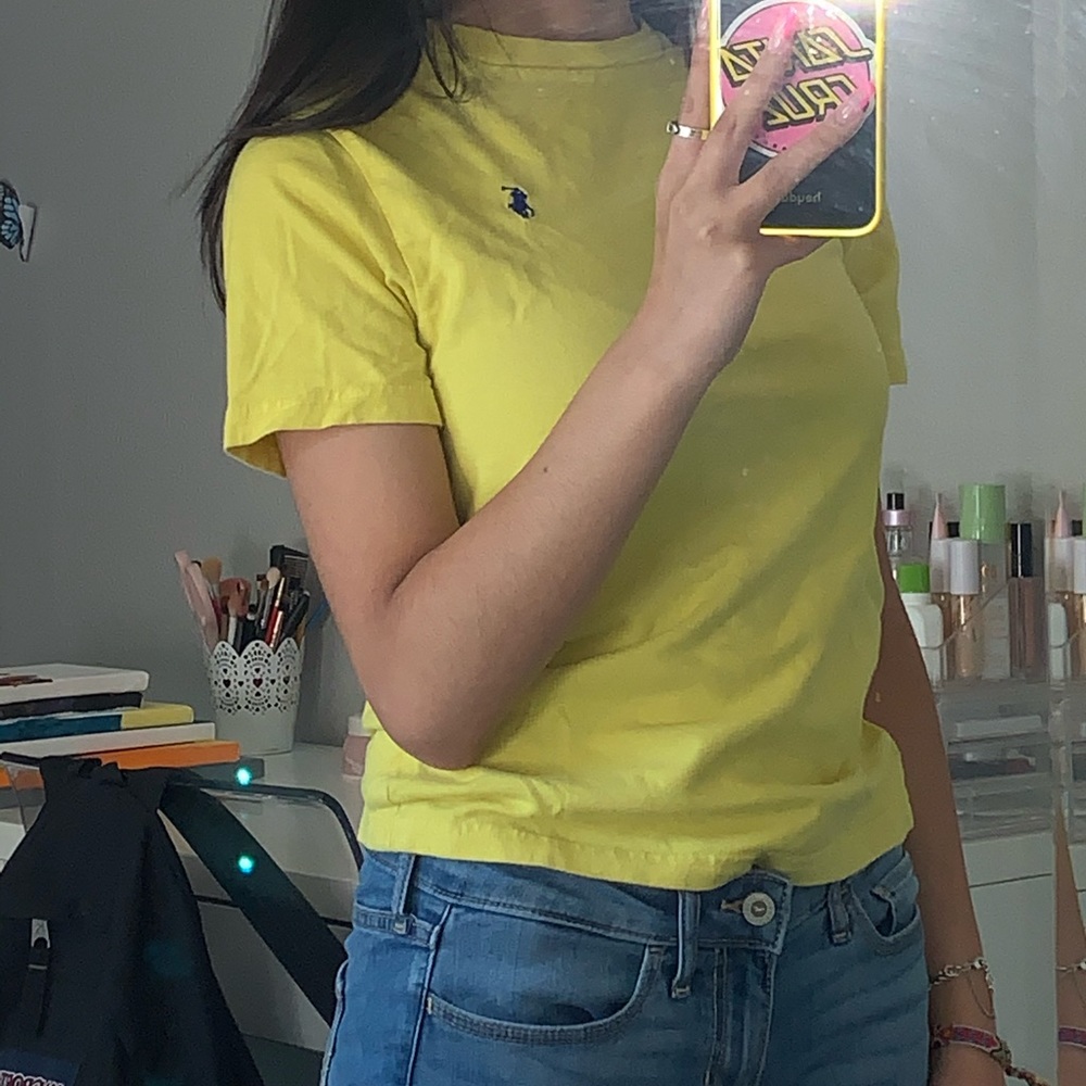 Yellow t shirt